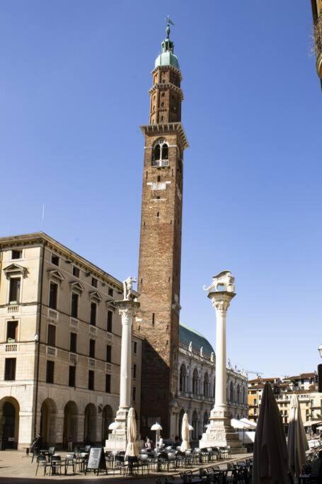 Altea'S Sweet Home In Piazza,Basilica Palladiana วิเชนซา ภายนอก รูปภาพ